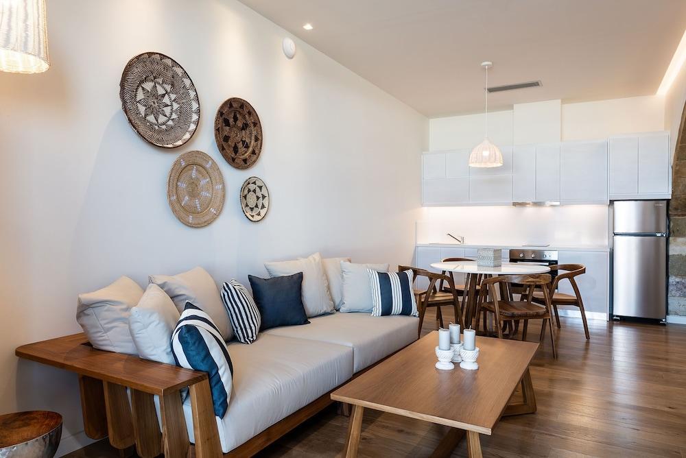 Avra Apartments Kolymbari Harbour Eksteriør billede